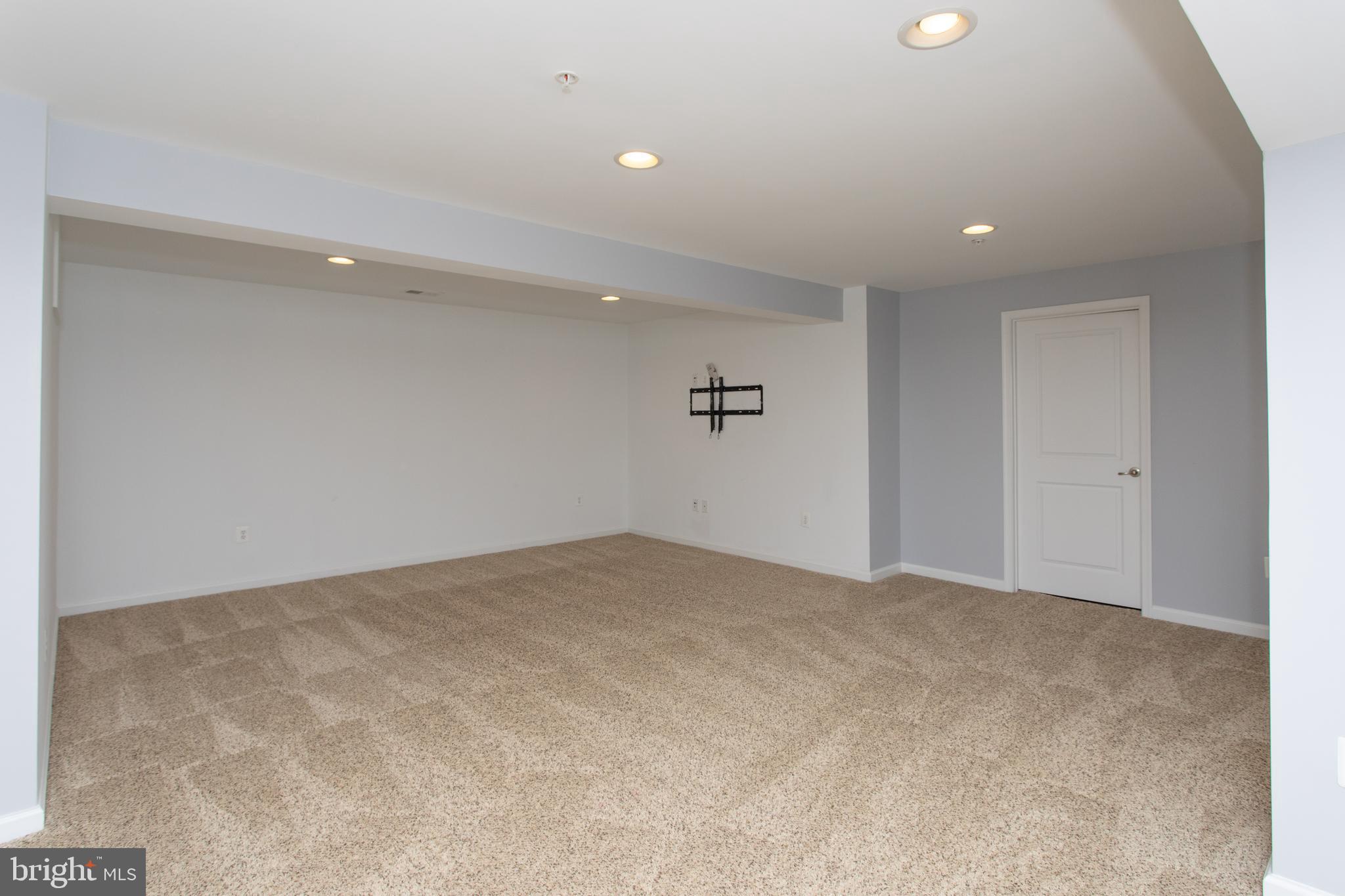 OAK CREEK CLUB - Residential