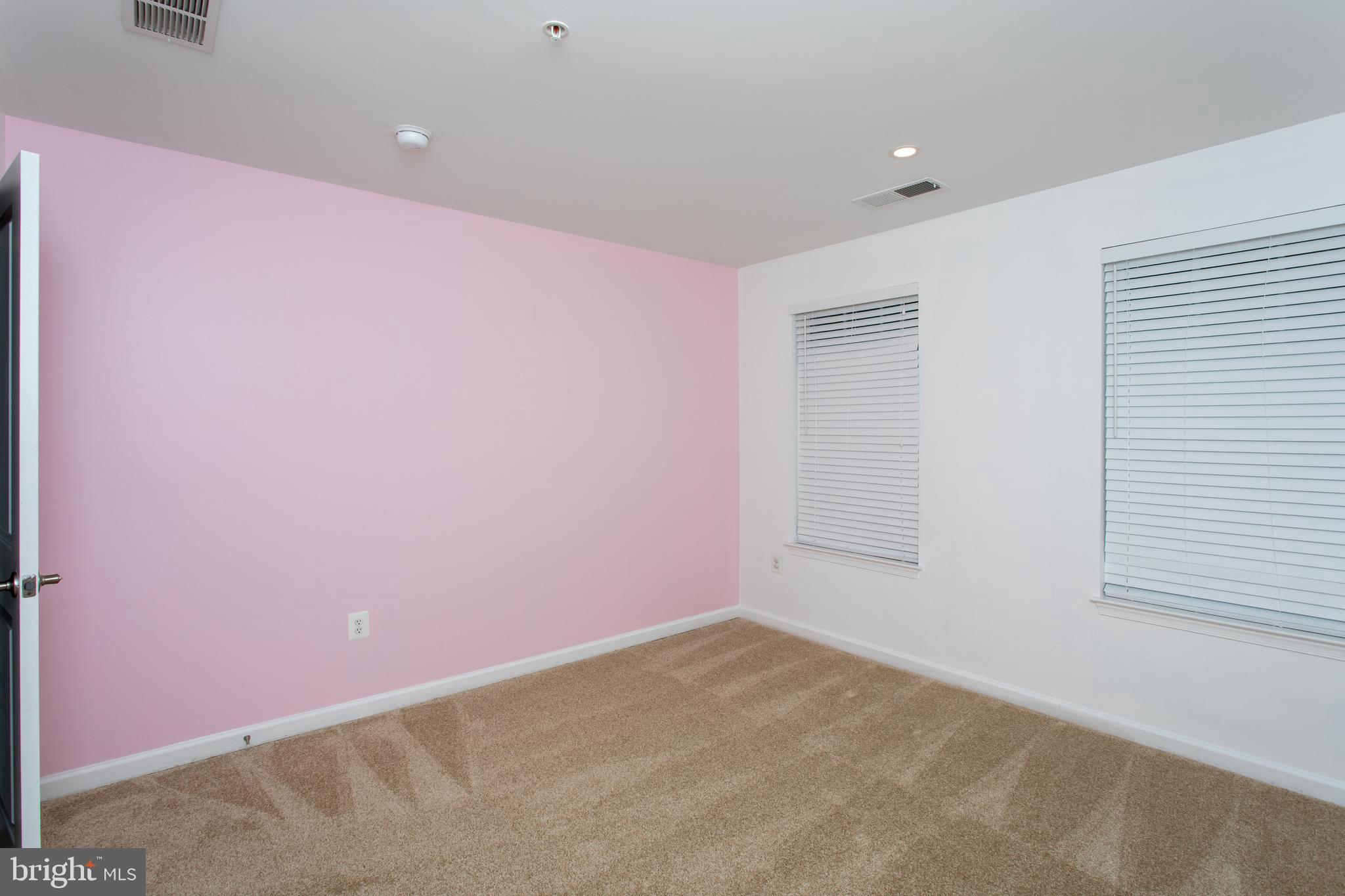 OAK CREEK CLUB - Residential