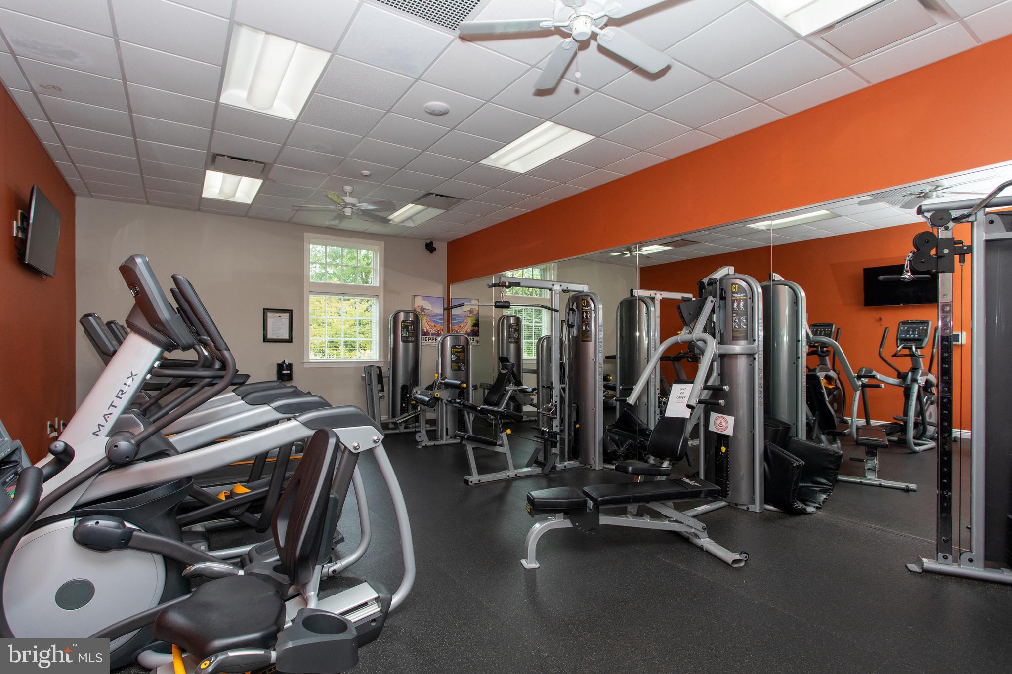 OAK CREEK CLUB - Residential