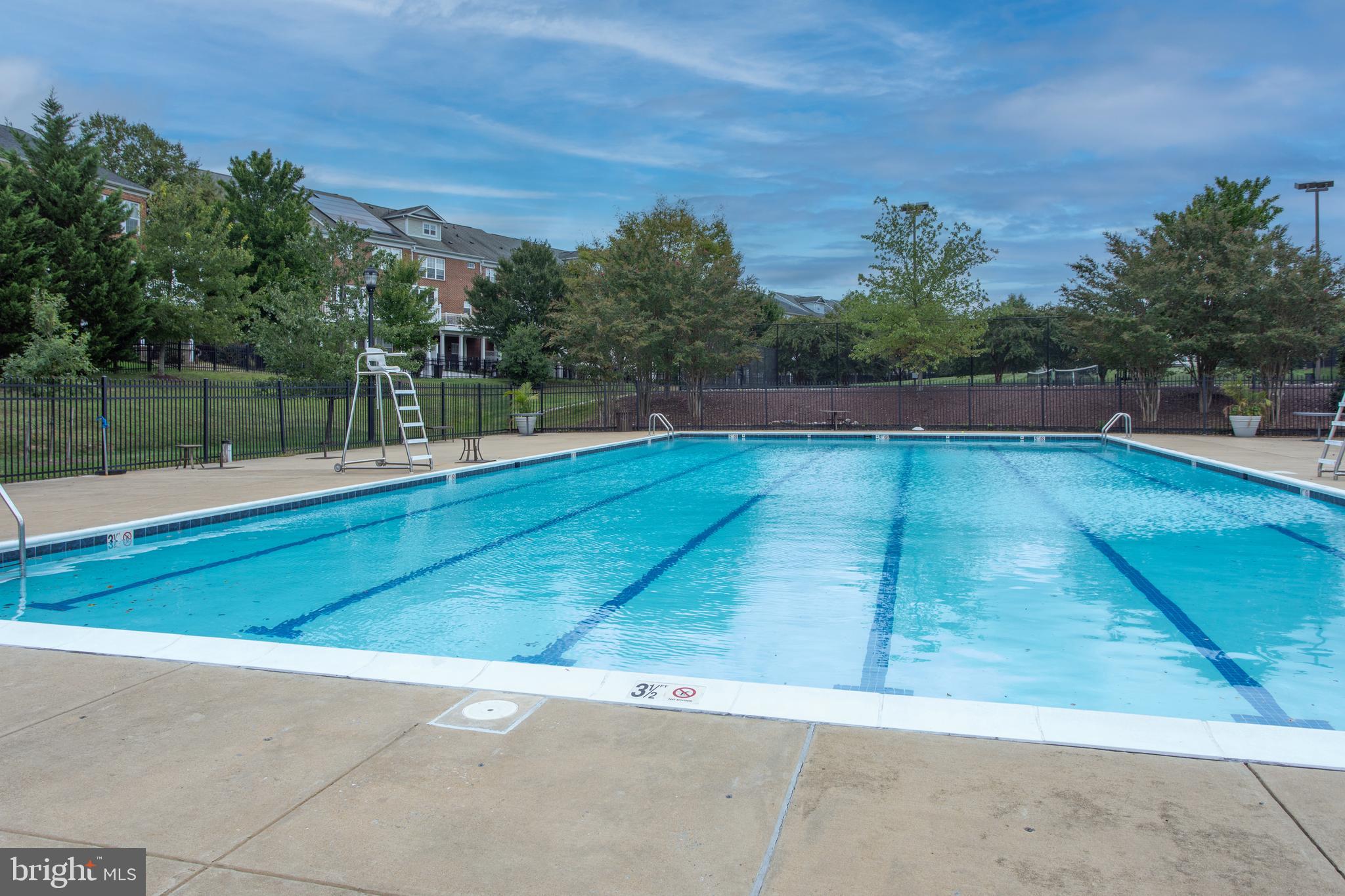 OAK CREEK CLUB - Residential