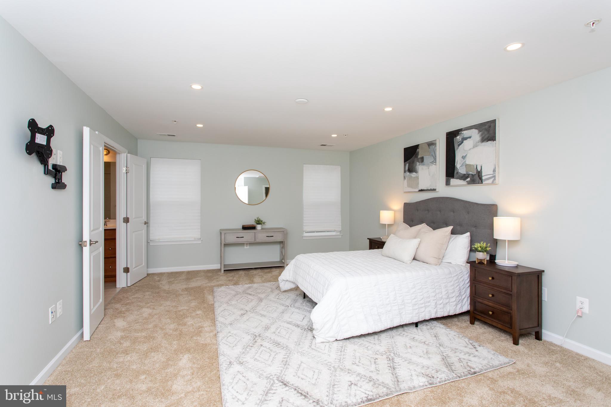 OAK CREEK CLUB - Residential