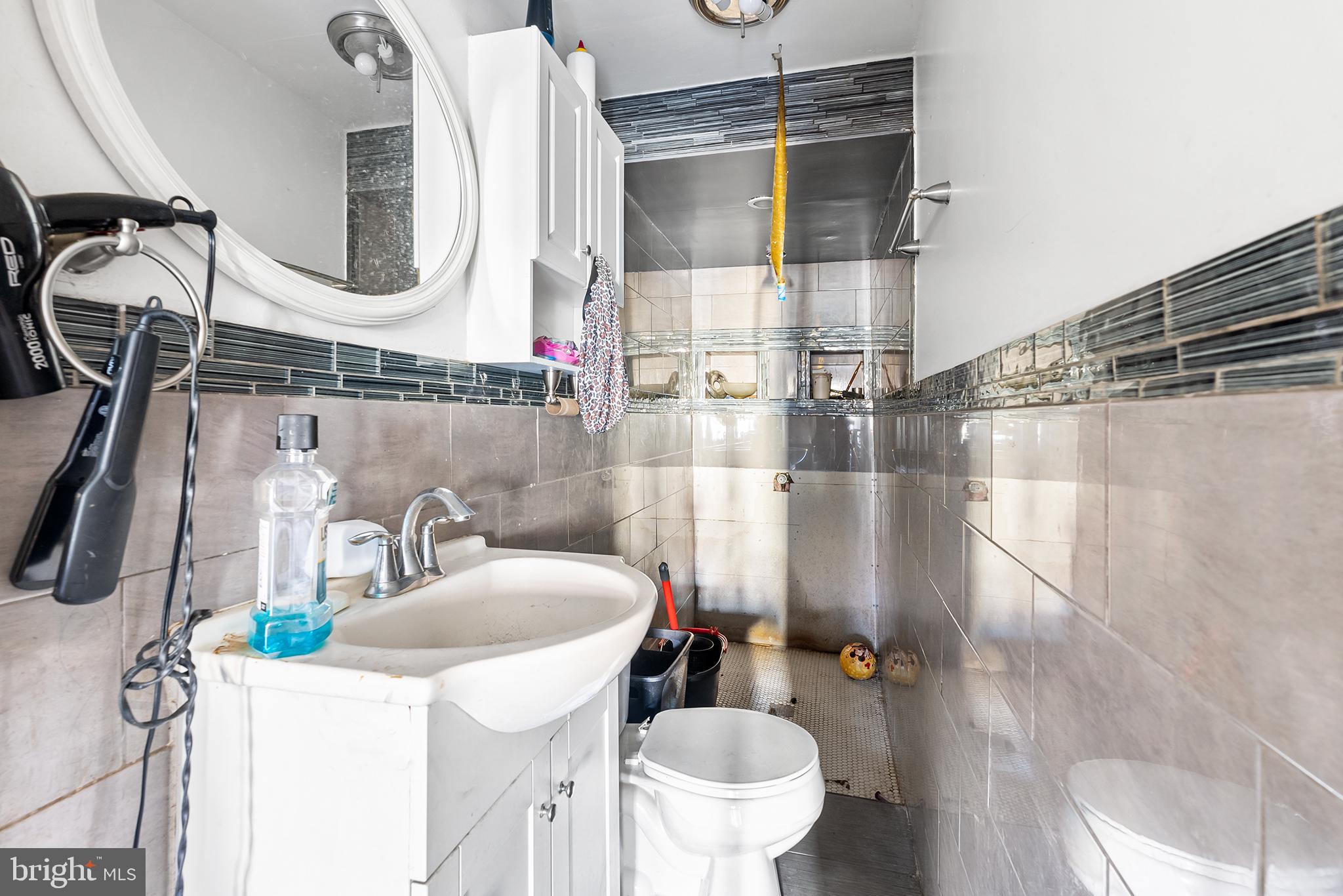 NORRIS SQUARE - Residential