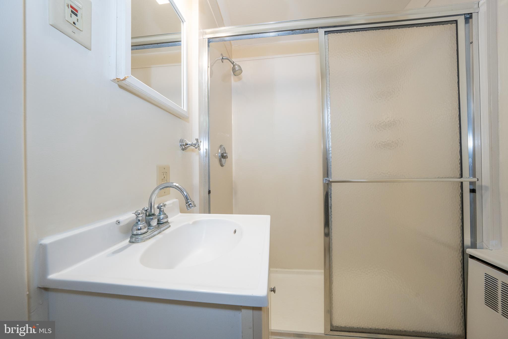 BRYN MAWR - Residential