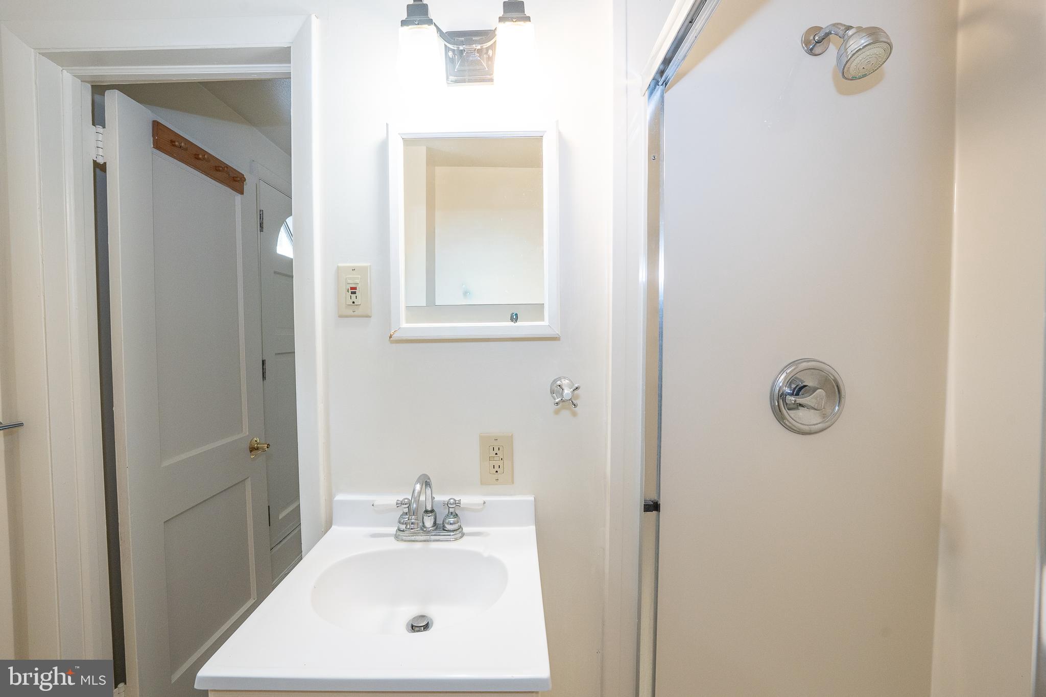 BRYN MAWR - Residential