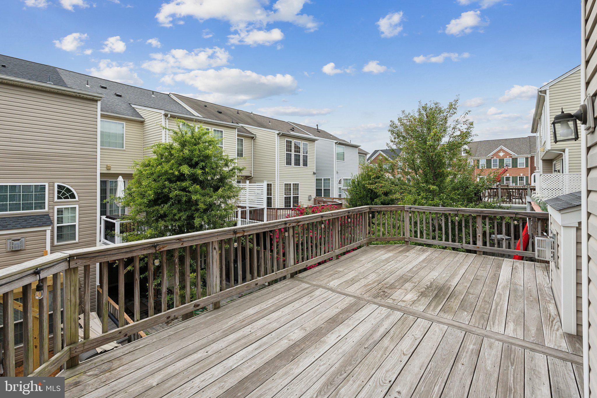 LAUREL HILL LANDBAY - Residential