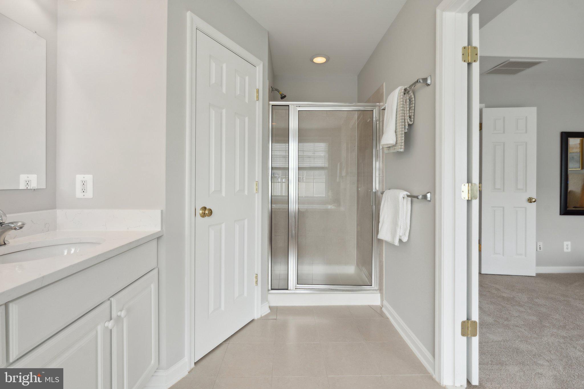 LAUREL HILL LANDBAY - Residential