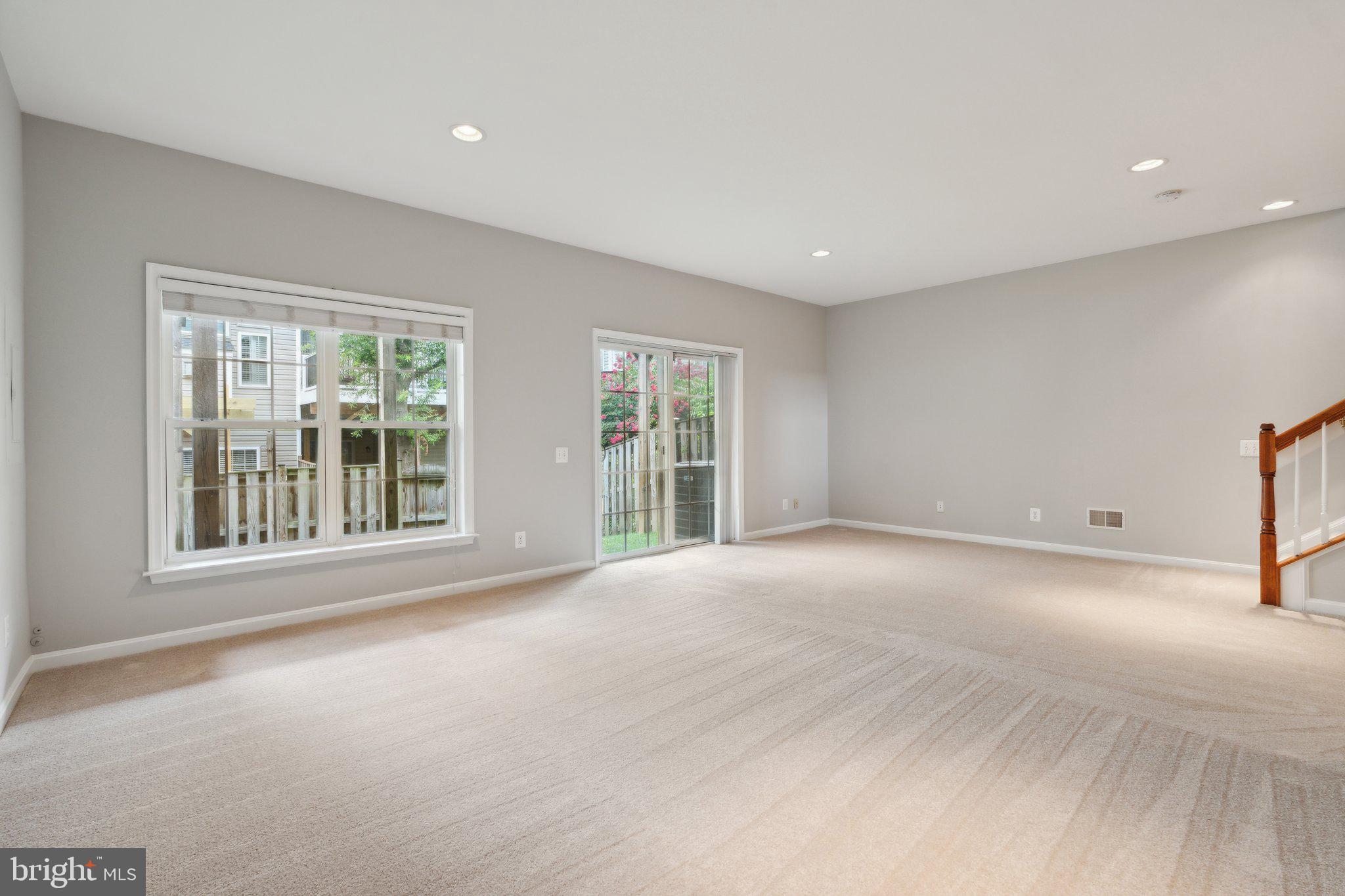 LAUREL HILL LANDBAY - Residential