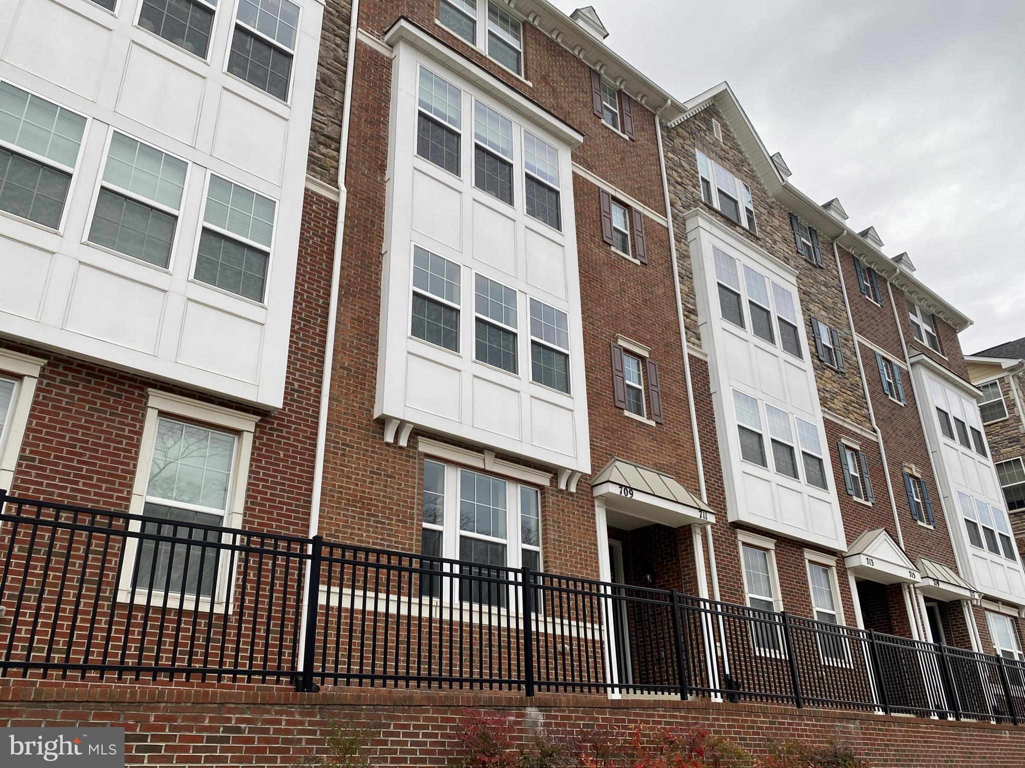 Stunning 3 Bedroom / 2.5 Bathroom Townhouse in Gaithersburg! Step into this stunning townhome with hardwood flooring and amazing natural lighting throughout! The living room offers great space, along with a nice chandelier that shines bright over the dining area. The kitchen comes equipped with stainless steel appliances, ample cabinet space, and granite countertops, including a breakfast bar! A half bath sits close by, great for convenience. Upstairs, the master bedroom features a full bathroom with dual vanity, separate built-in tub, and a standing shower enclosure! Two additional bedrooms include wall-to-wall carpeting and plenty of closet space. A full hallway bathroom comes with a vanity sink and a shower/tub combo.
Within walking distance to S Frederick Ave which provides easy commute to various eateries nearby!
Pets considered at a case by case basis with additional non-refundable pet fee!
Application Qualifications: Minimum monthly income 3 times the tenant’s portion of the monthly rent, acceptable rental history, acceptable credit history and acceptable criminal history. More specific information provided with the application.
All Bay Management Group residents are automatically enrolled in the Resident Benefits Package (RBP) for $39.95/month, which includes renters insurance, credit building to help boost your credit score with timely rent payments, $1M Identity Protection, HVAC air filter delivery (for applicable properties), move-in concierge service making utility connection and home service setup a breeze during your move-in, our best-in-class resident rewards program, and much more! The Resident Benefits Package is a voluntary program and may be terminated at any time, for any reason, upon thirty (30) days’ written notice. Tenants that do not upload their own renters insurance to the Tenant portal 5 days prior to move in will be automatically included in the RBP and the renters insurance program. More details upon application.
