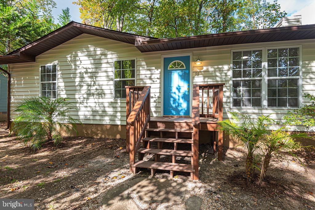 98 WHITE HORSE DRIVE