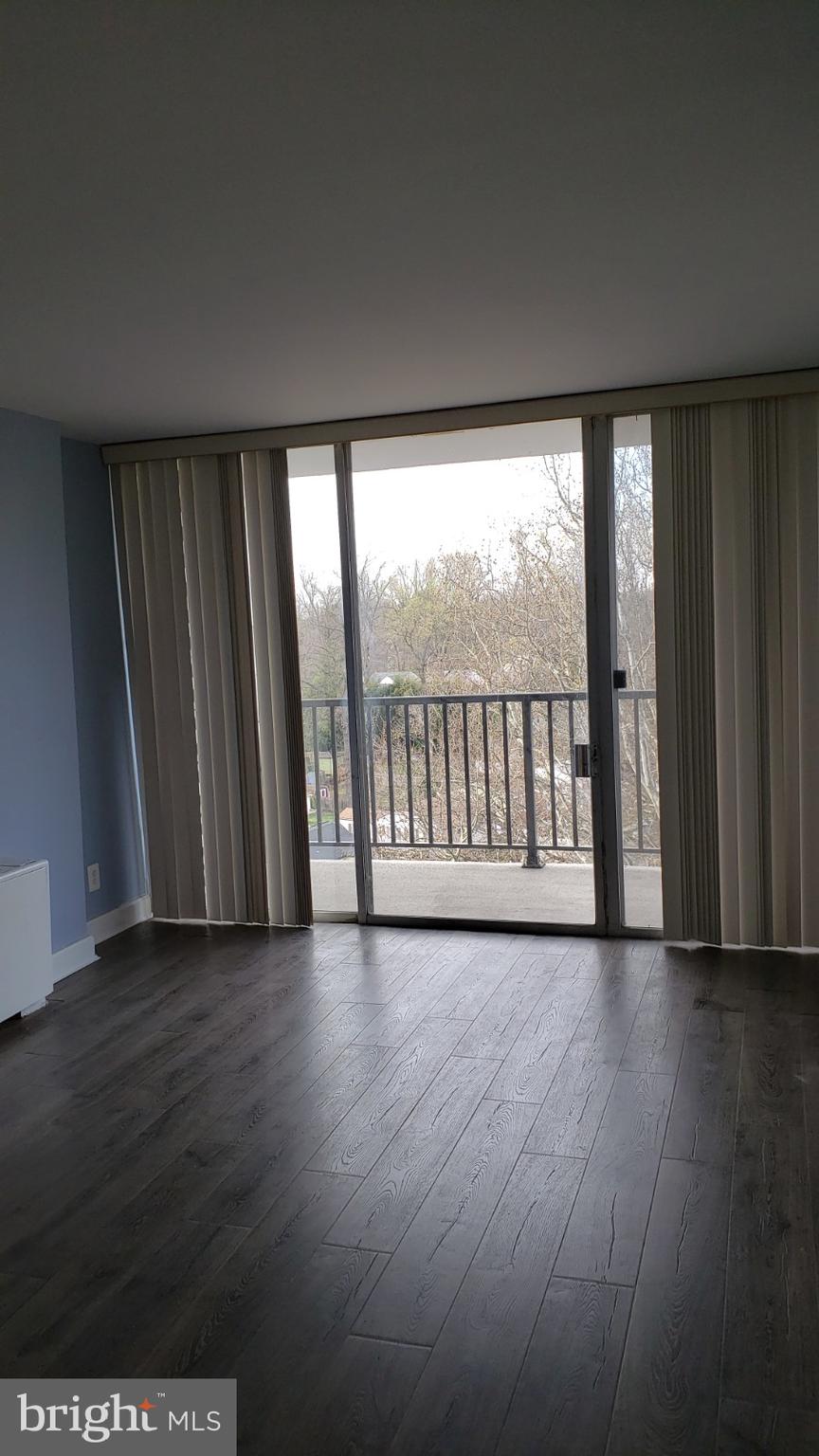 THE WATERFORD - Residential Lease