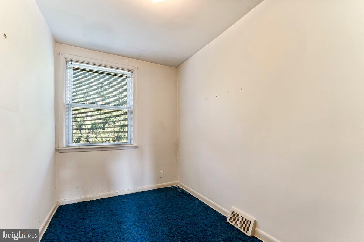 ELMWOOD PARK - Residential