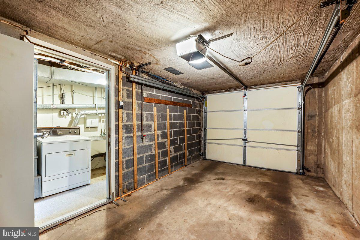 ELMWOOD PARK - Residential