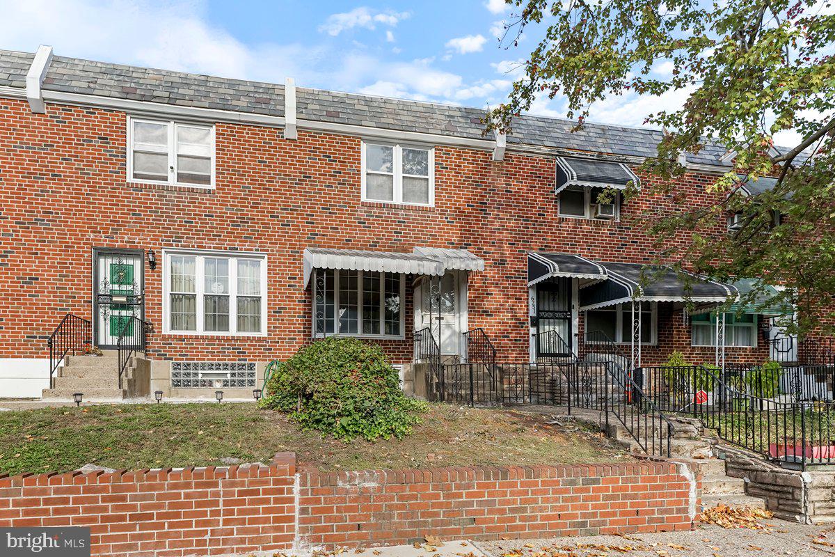 ELMWOOD PARK - Residential