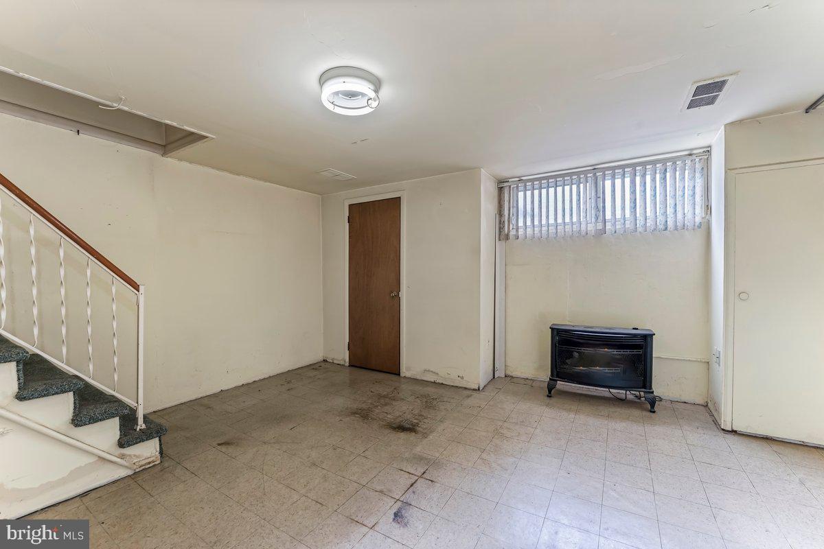 ELMWOOD PARK - Residential