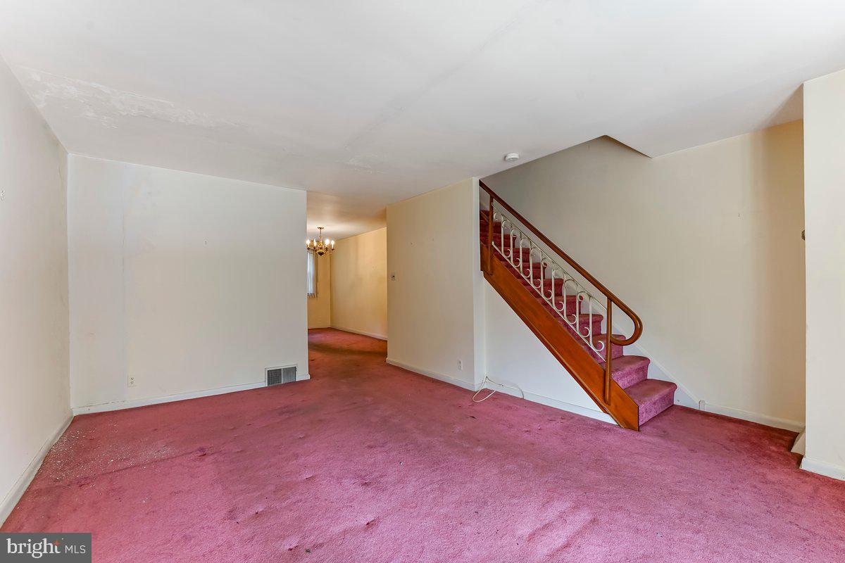 ELMWOOD PARK - Residential