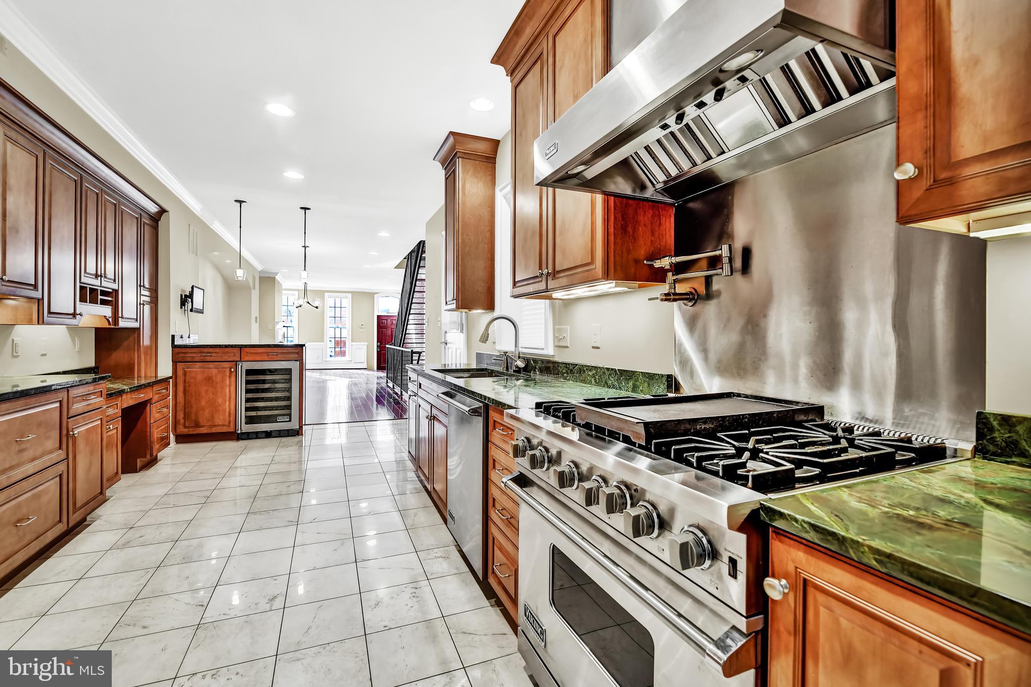 RIVERSIDE - Residential Lease