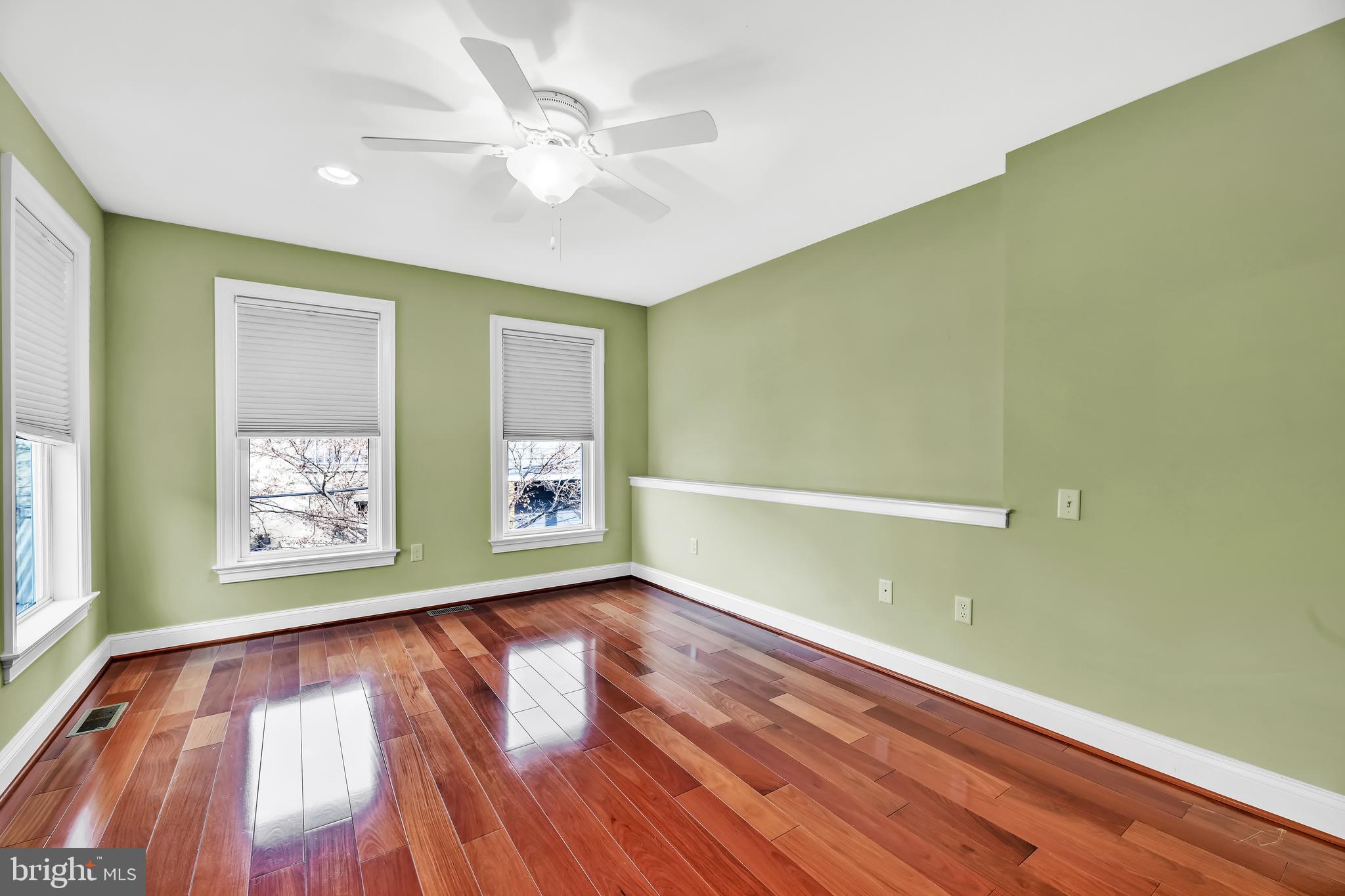 RIVERSIDE - Residential Lease