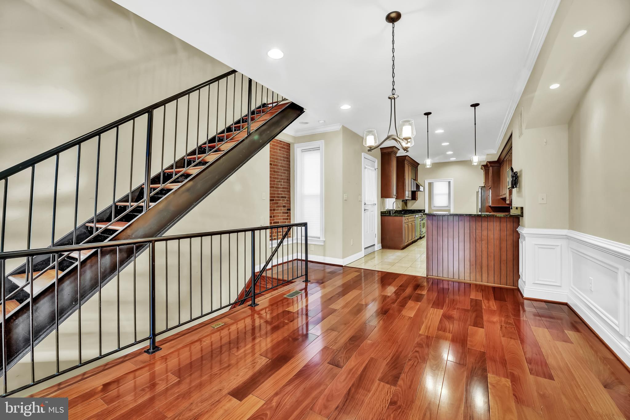 RIVERSIDE - Residential Lease