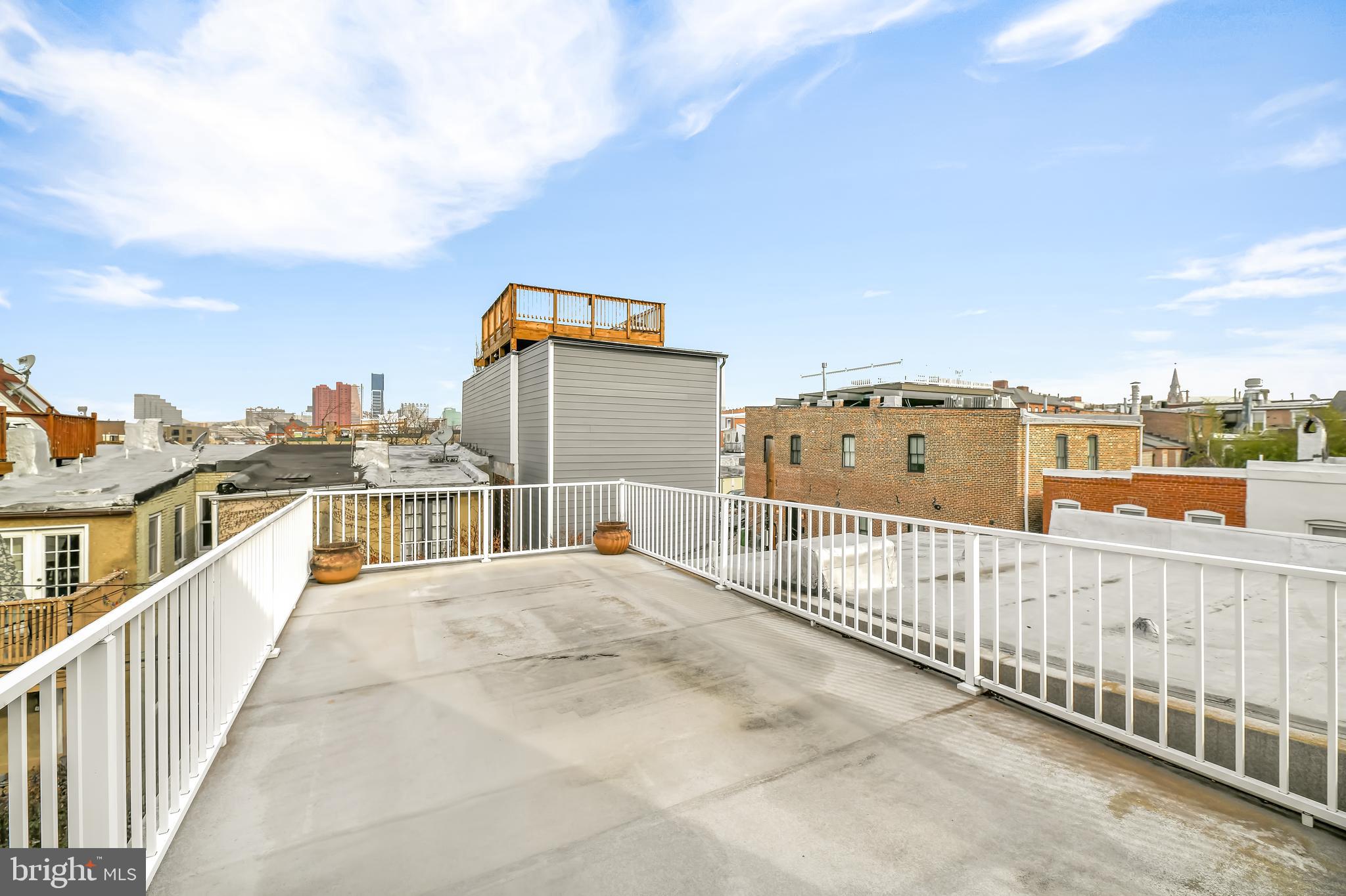 RIVERSIDE - Residential Lease