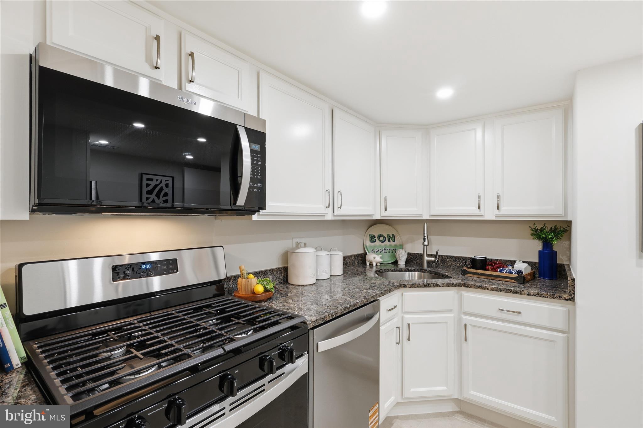 NORTHGATE CONDO - Residential