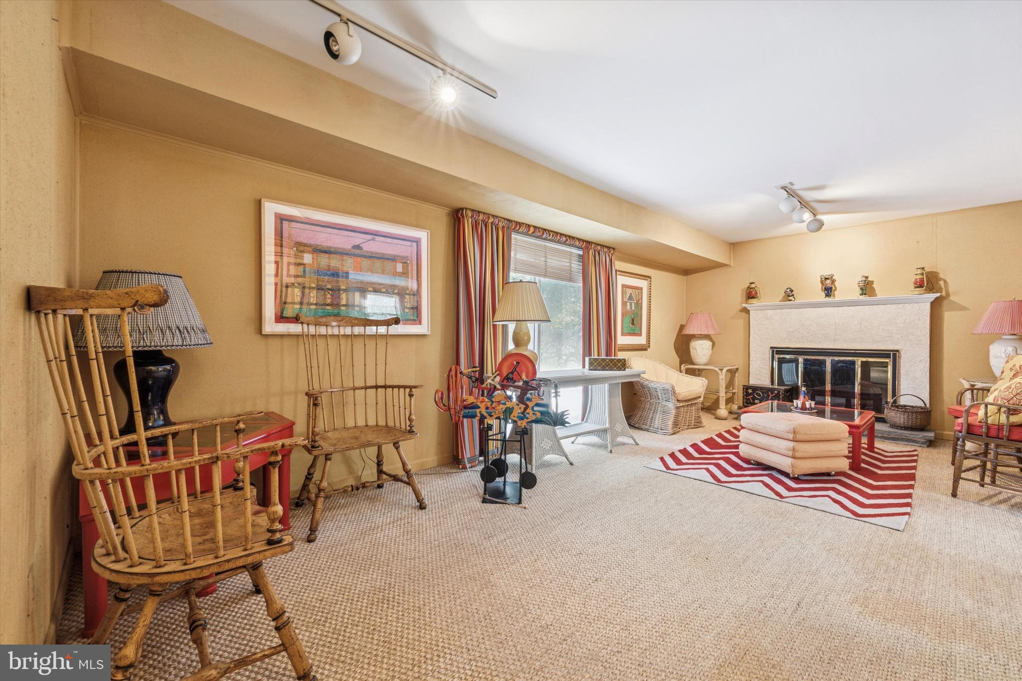 WYNNEWOOD - Residential