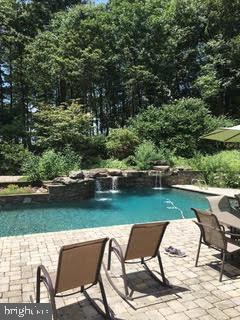 RIVER DOWNS - Residential