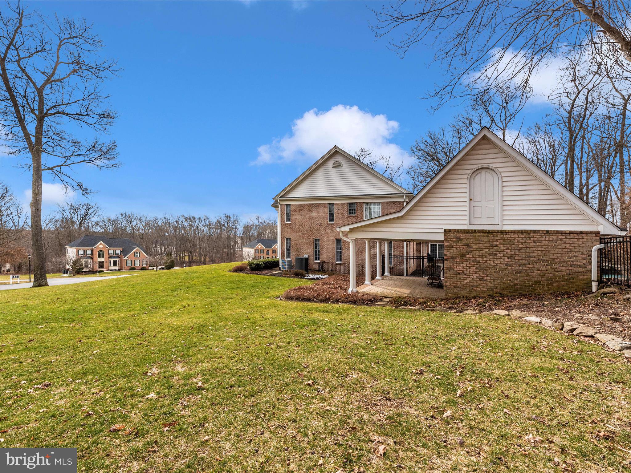 RIVER DOWNS - Residential