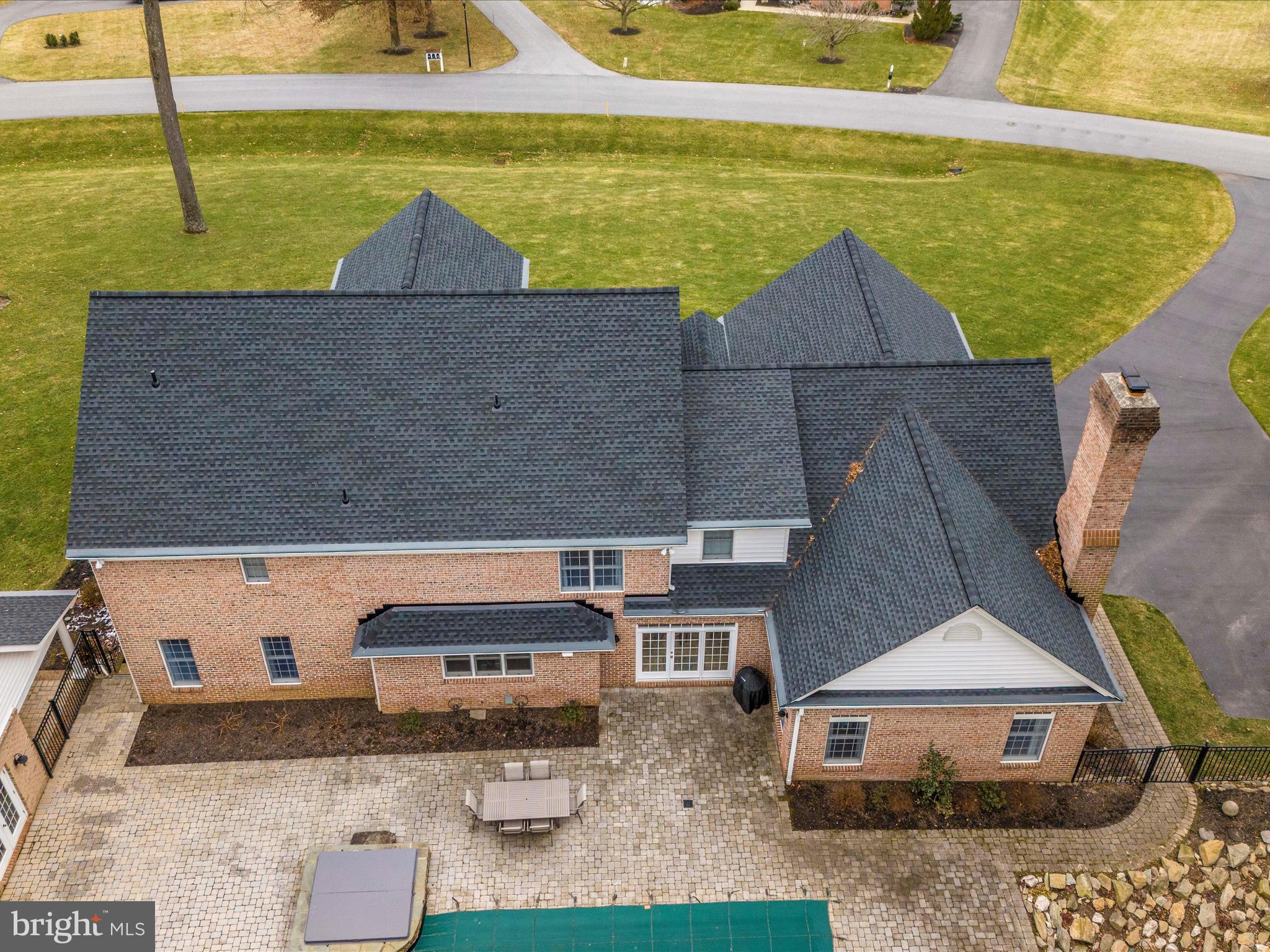 RIVER DOWNS - Residential