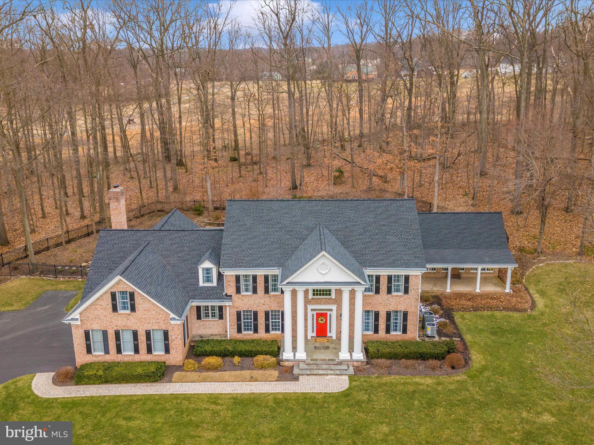 RIVER DOWNS - Residential