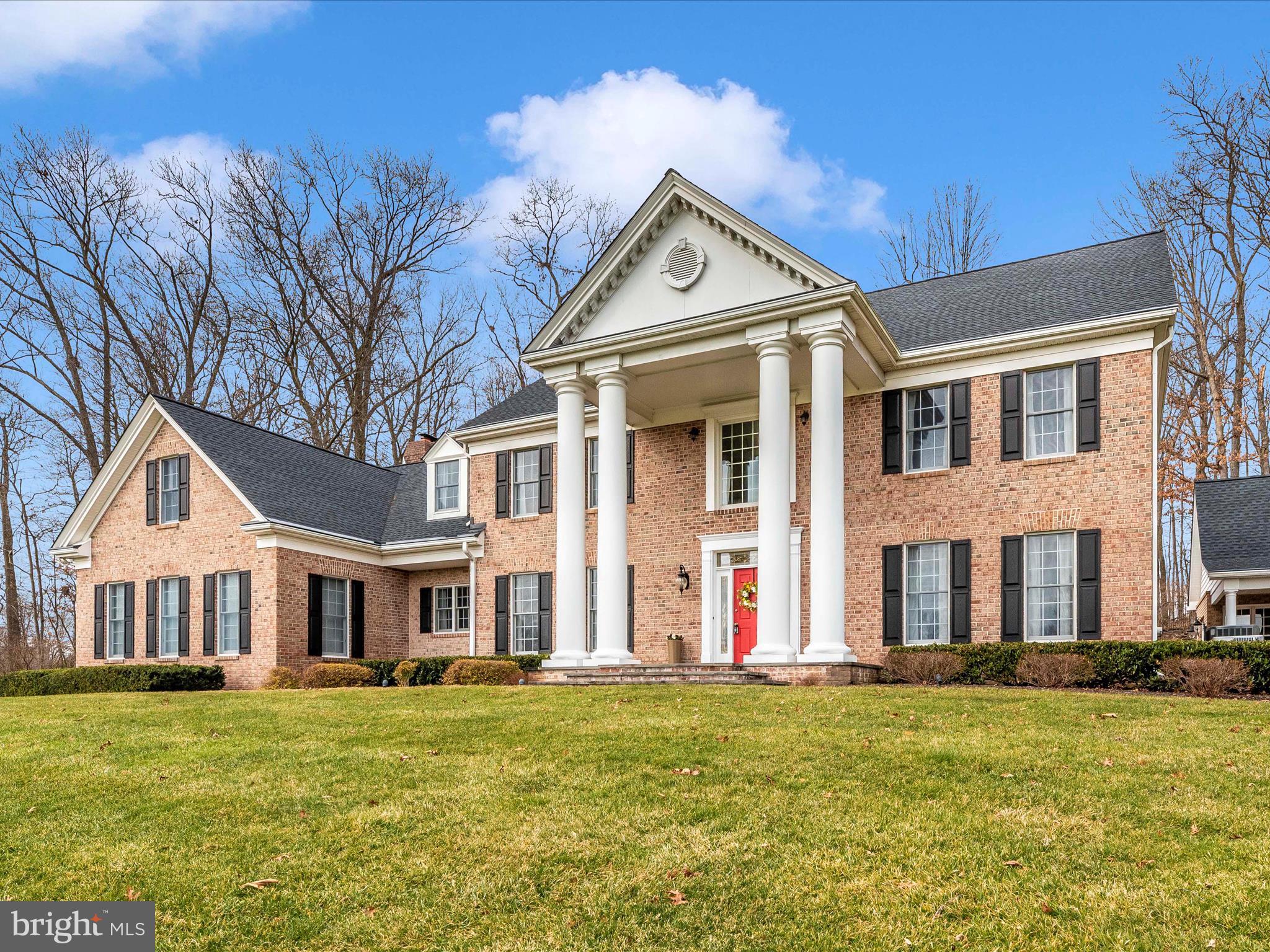 RIVER DOWNS - Residential