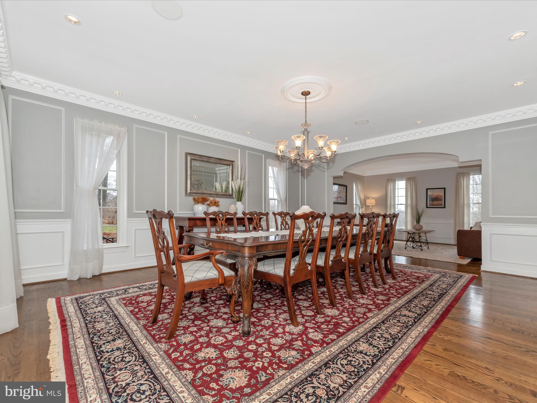 RIVER DOWNS - Residential