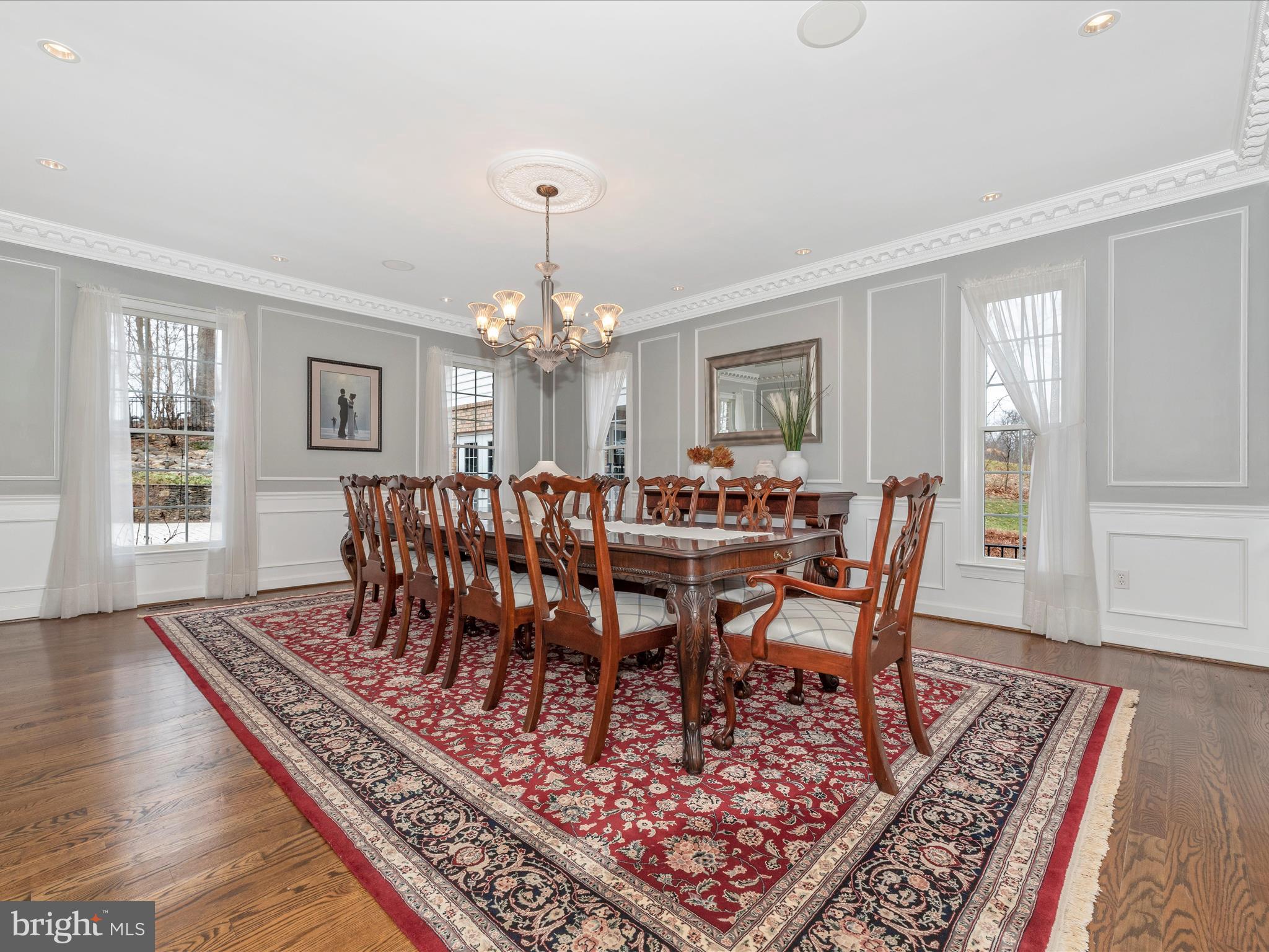 RIVER DOWNS - Residential