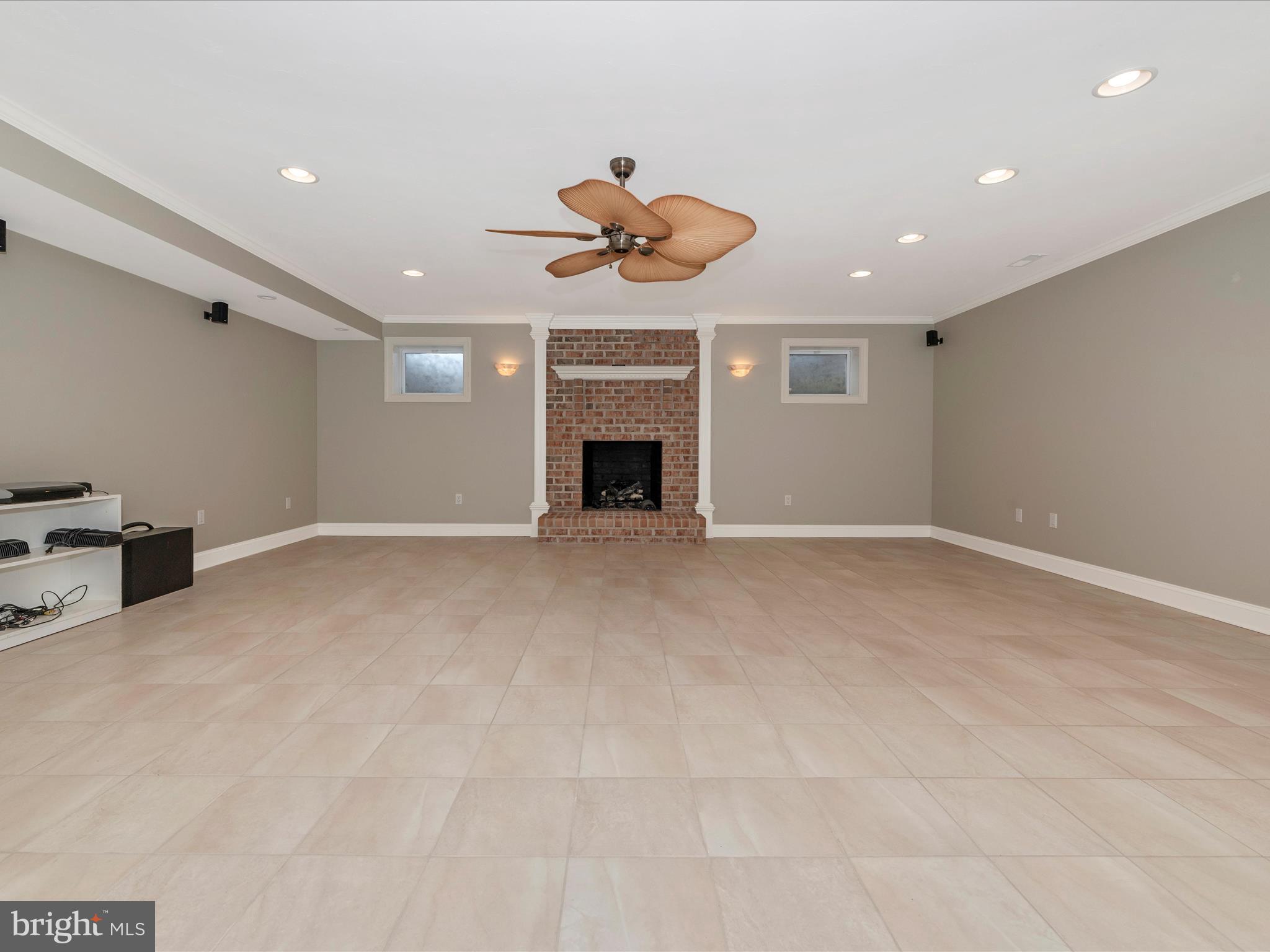 RIVER DOWNS - Residential