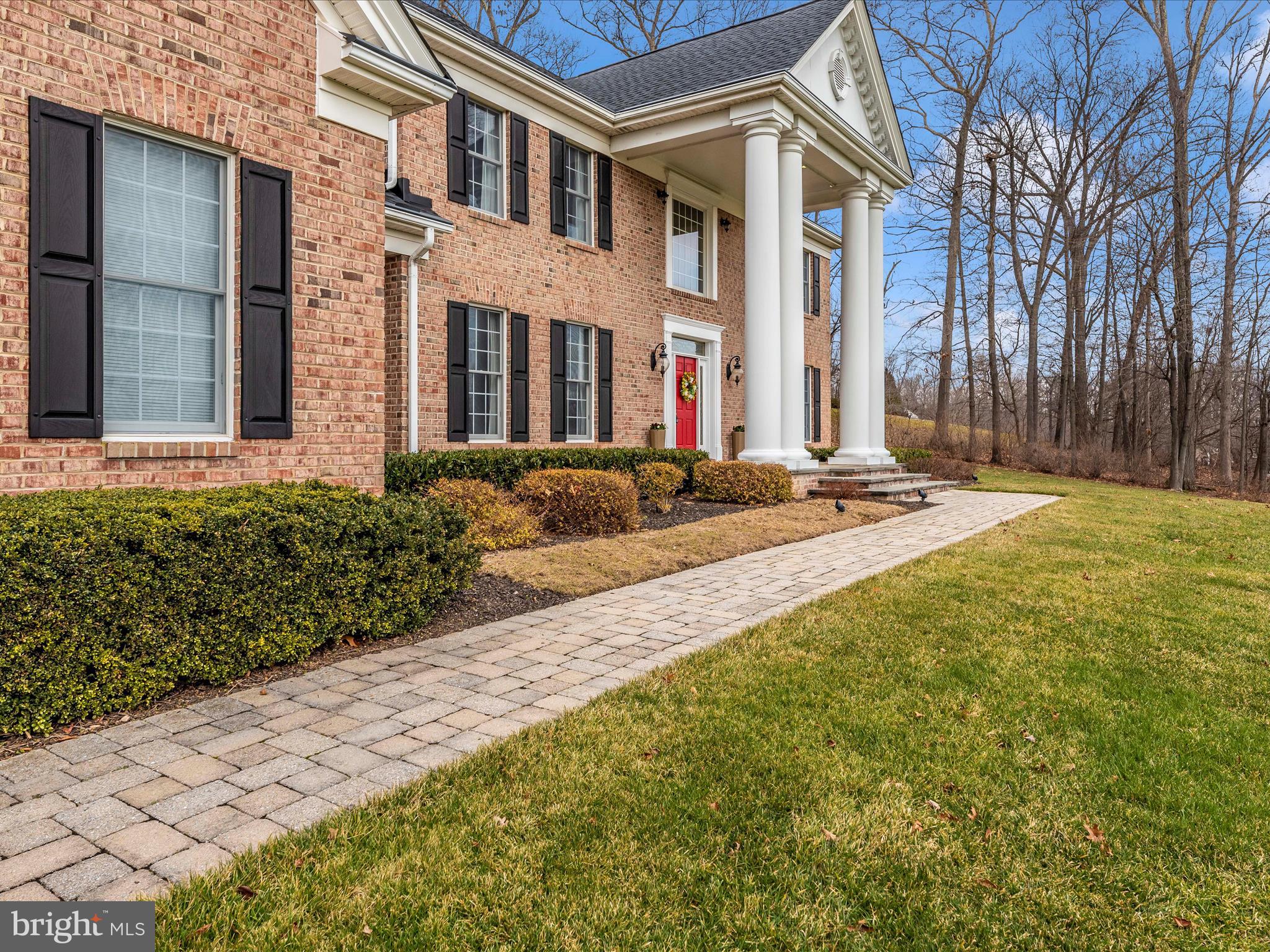 RIVER DOWNS - Residential