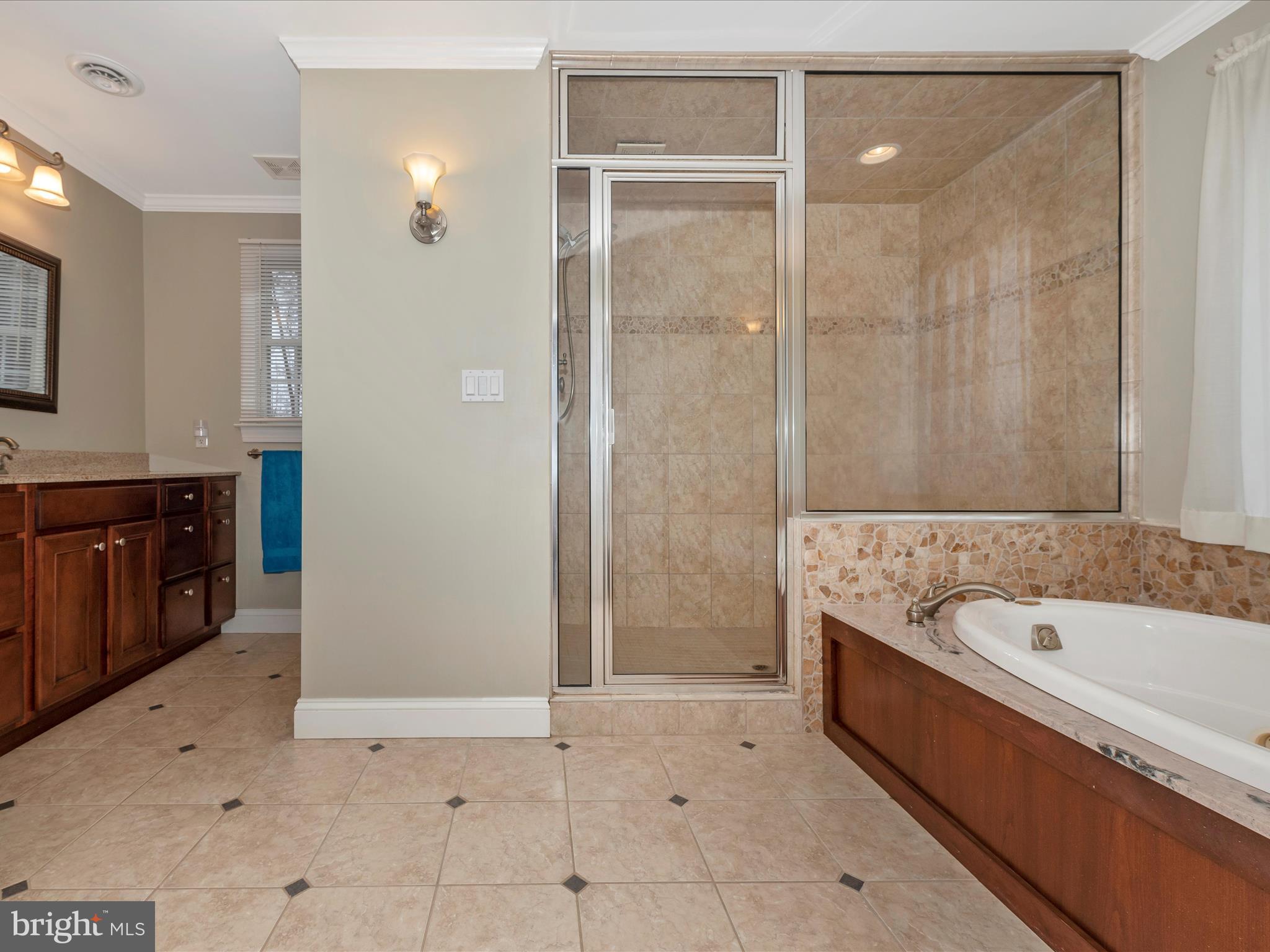 RIVER DOWNS - Residential