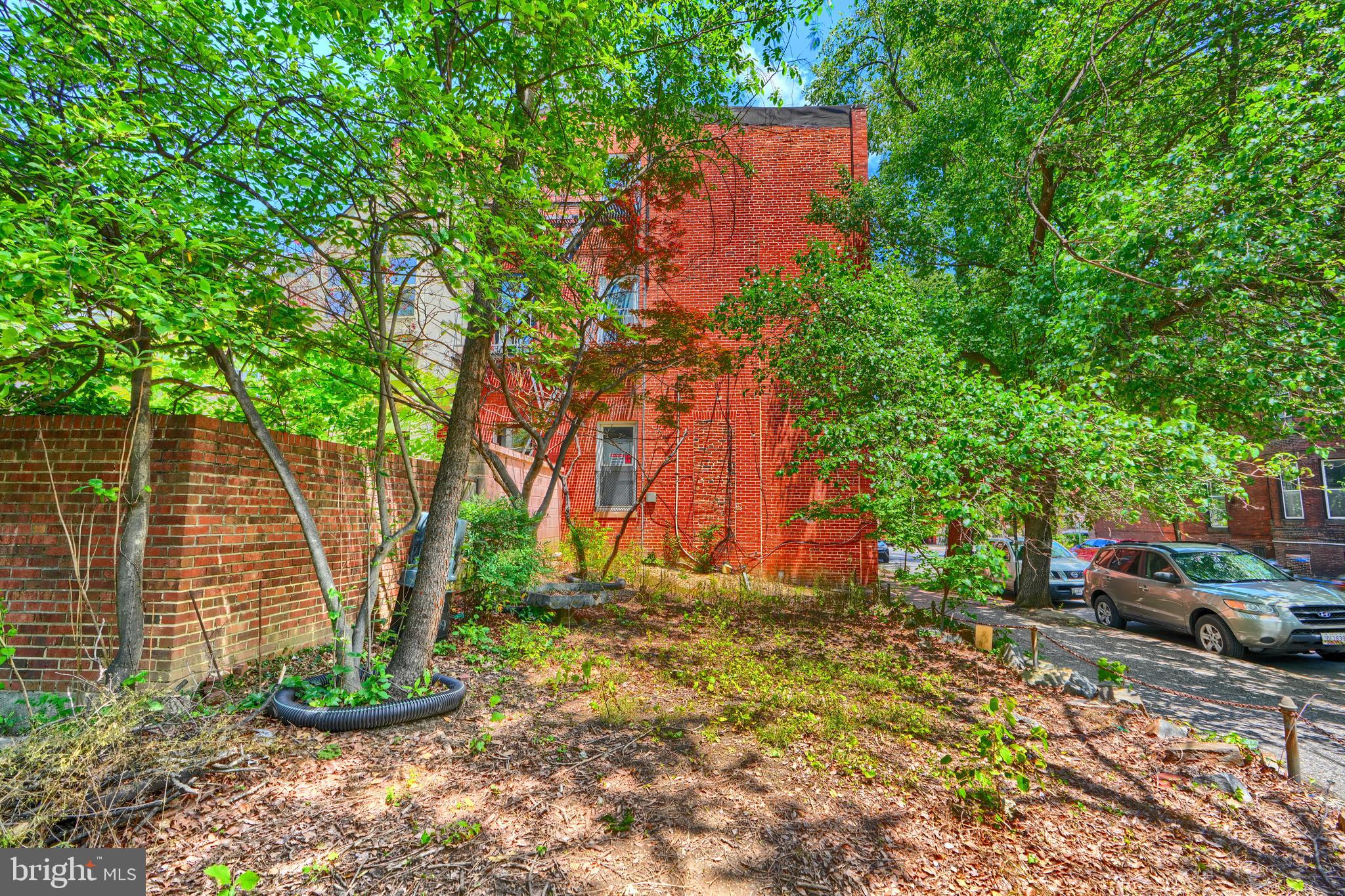 1600 BOLTON STREET