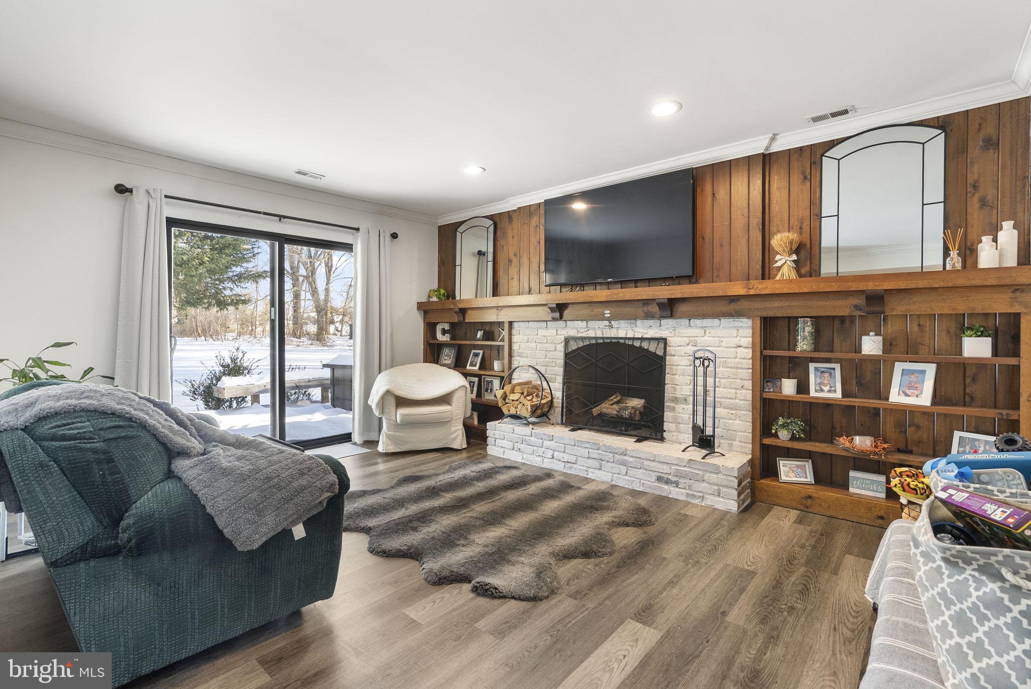 MEDFORD COMMONS - Residential