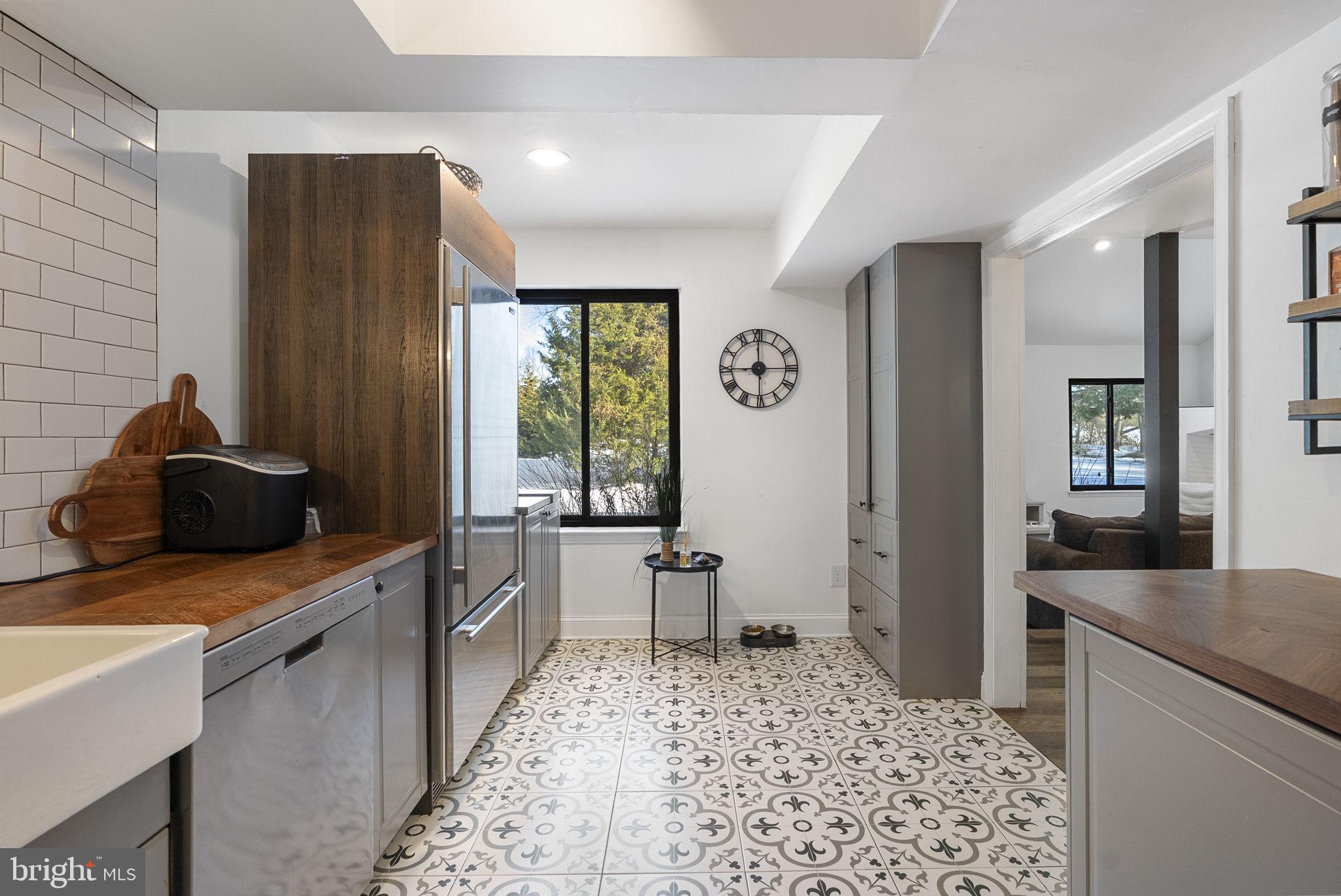 MEDFORD COMMONS - Residential