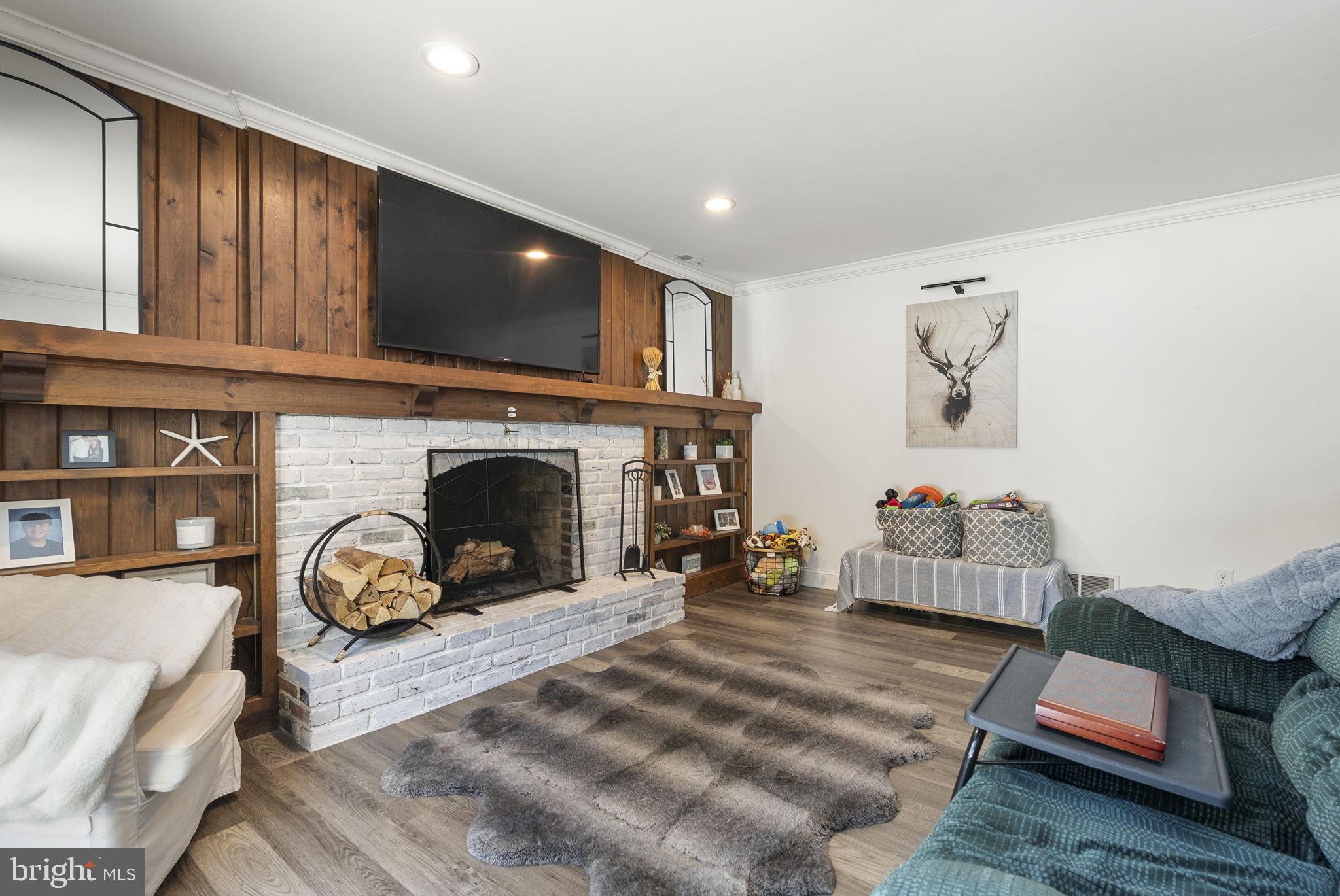 MEDFORD COMMONS - Residential