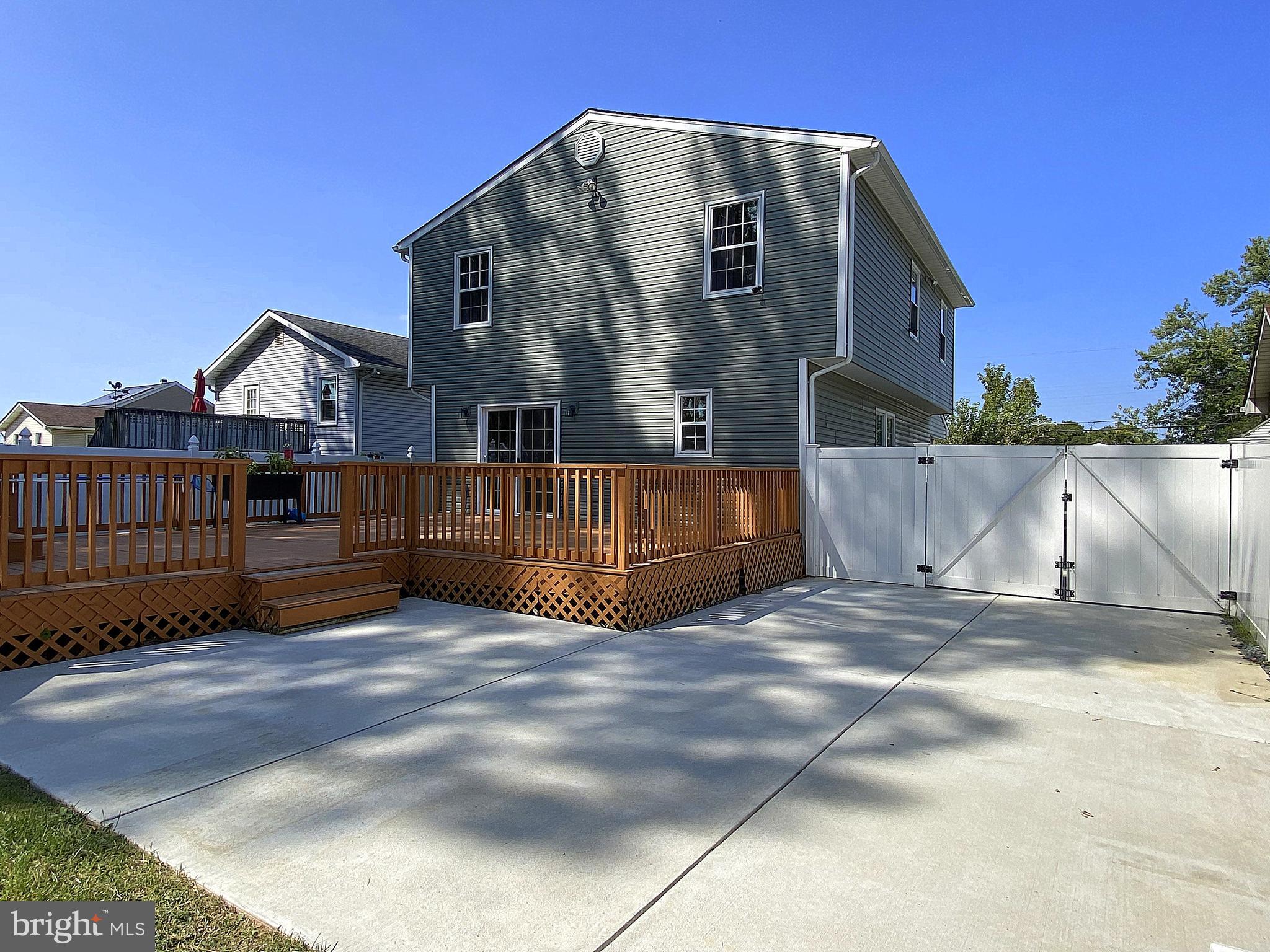 CHESAPEAKE TERRACE - Residential