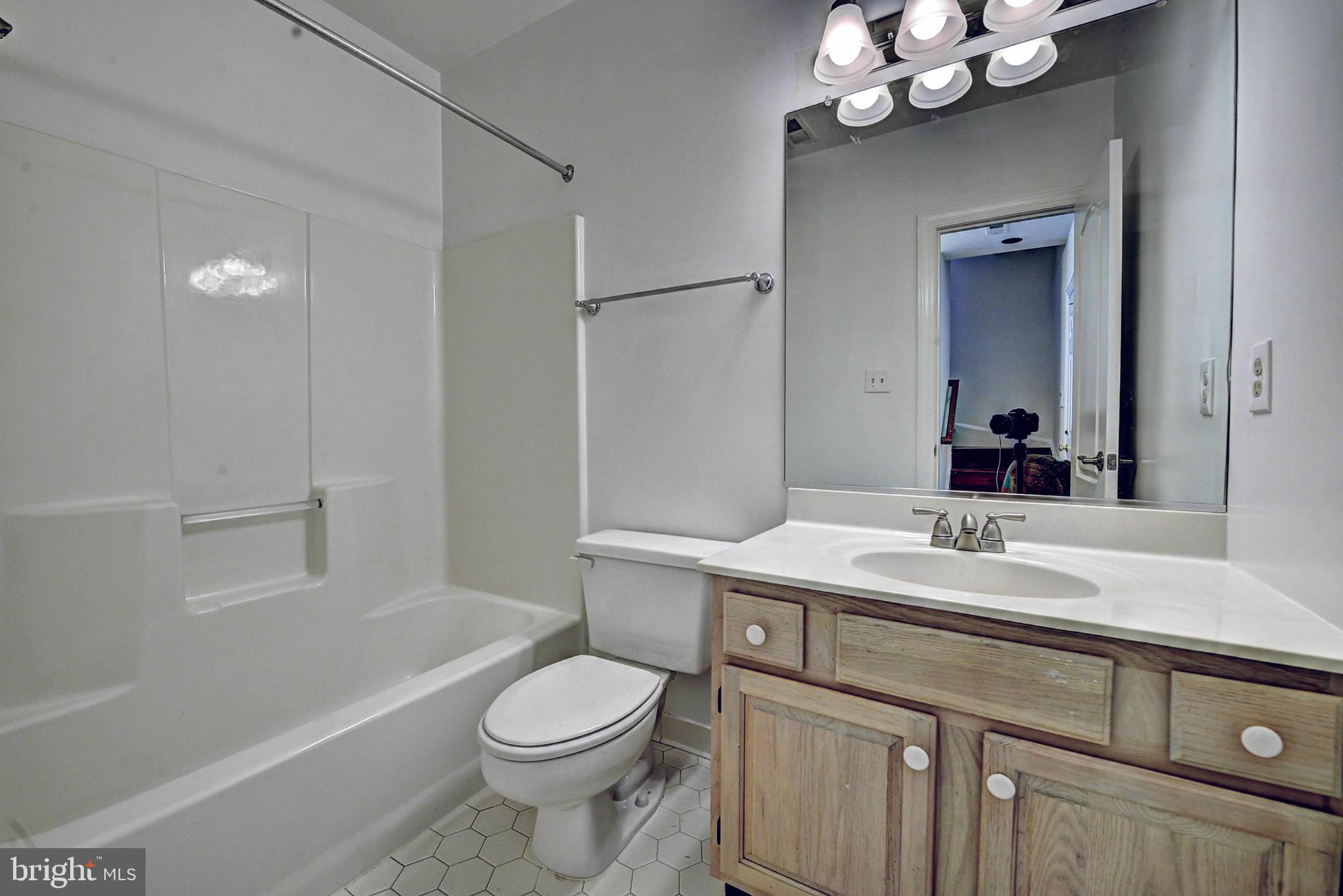 COLONIES OF MADRILLON - Residential Lease