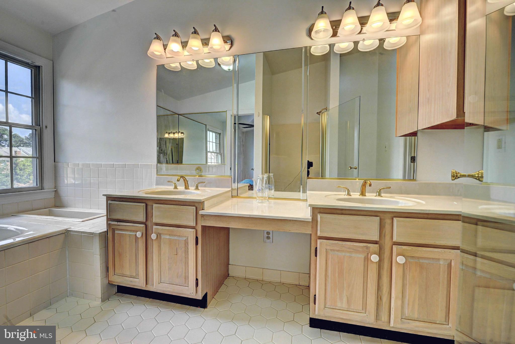 COLONIES OF MADRILLON - Residential Lease