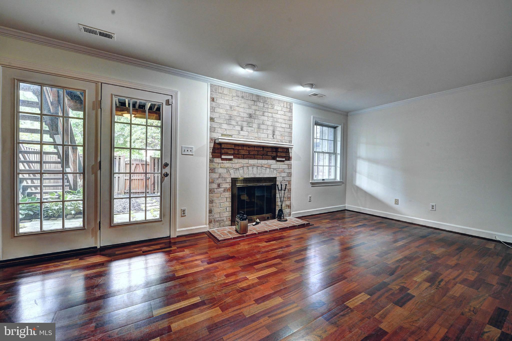 COLONIES OF MADRILLON - Residential Lease