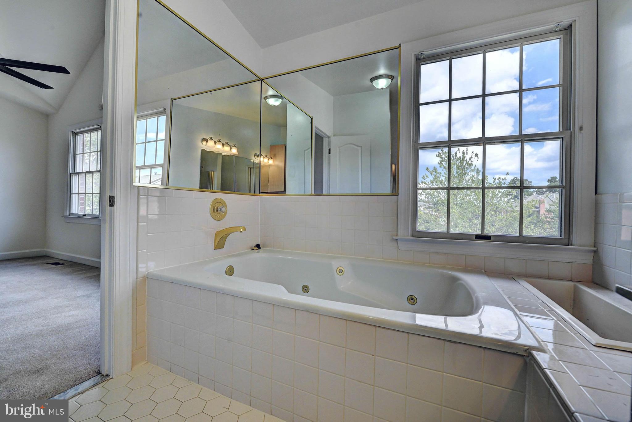 COLONIES OF MADRILLON - Residential Lease