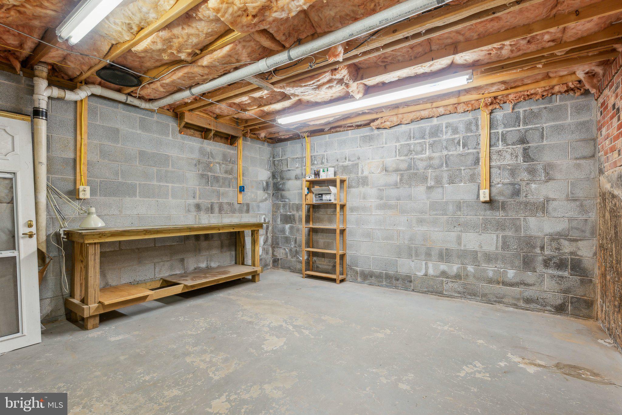 DAMASCUS OUTSIDE - Residential