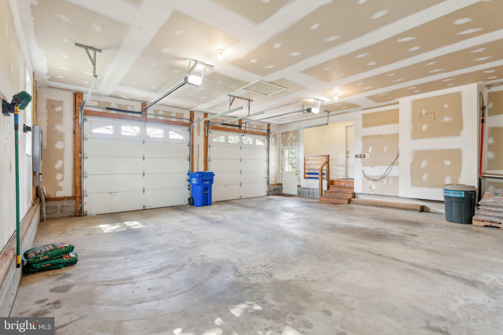 DAMASCUS OUTSIDE - Residential