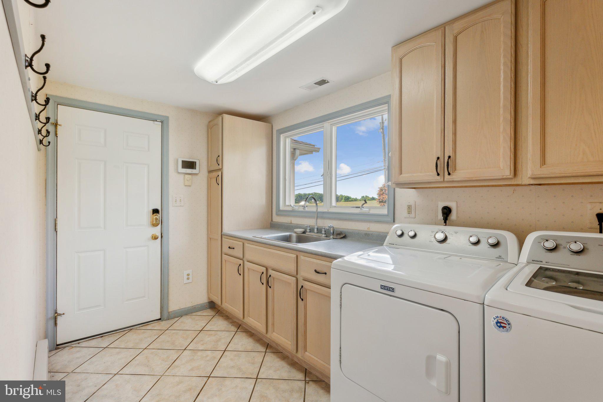 DAMASCUS OUTSIDE - Residential