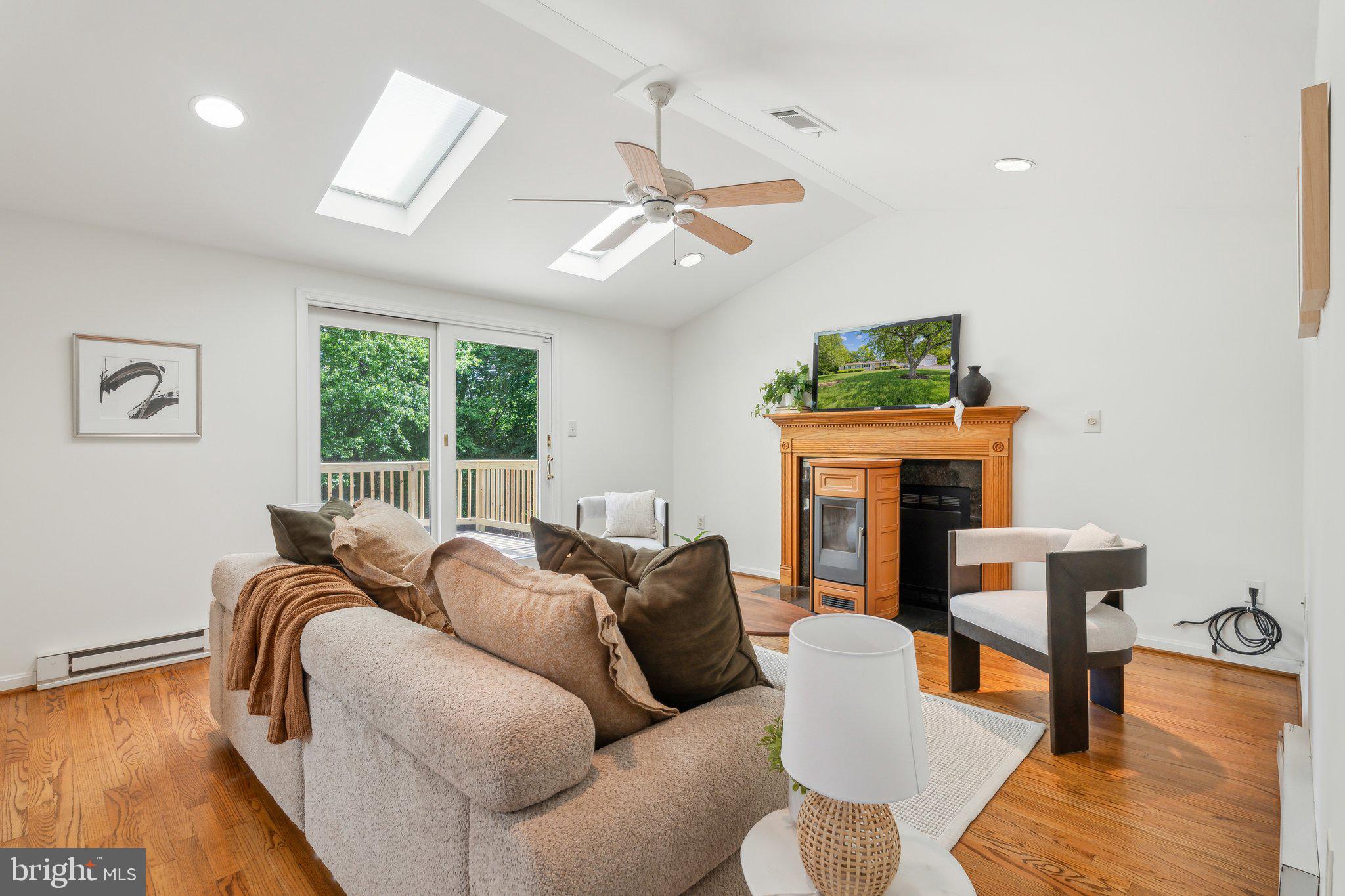 DAMASCUS OUTSIDE - Residential