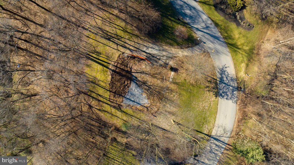 Photo of 109 ROUNDTOP DR, LANCASTER, PA 17601 (MLS # PALA2030218)