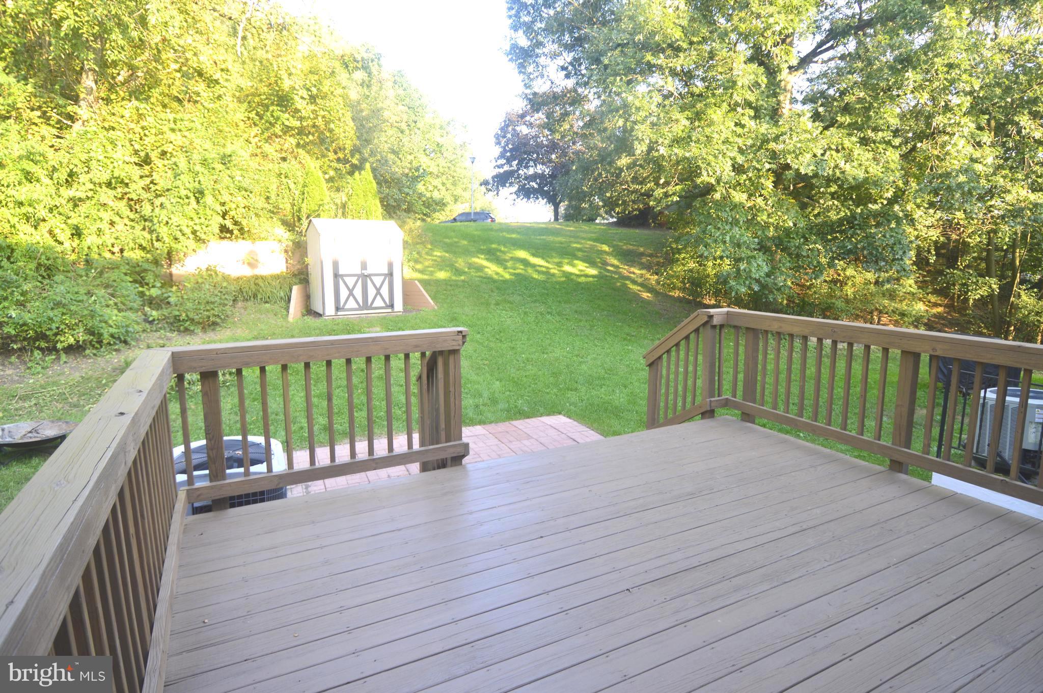 TOWN & COUNTRY APARTMENTS CARNEY - Residential